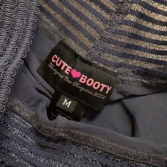 Blue lace top scrunch booty leggings - Picture 3 of 4